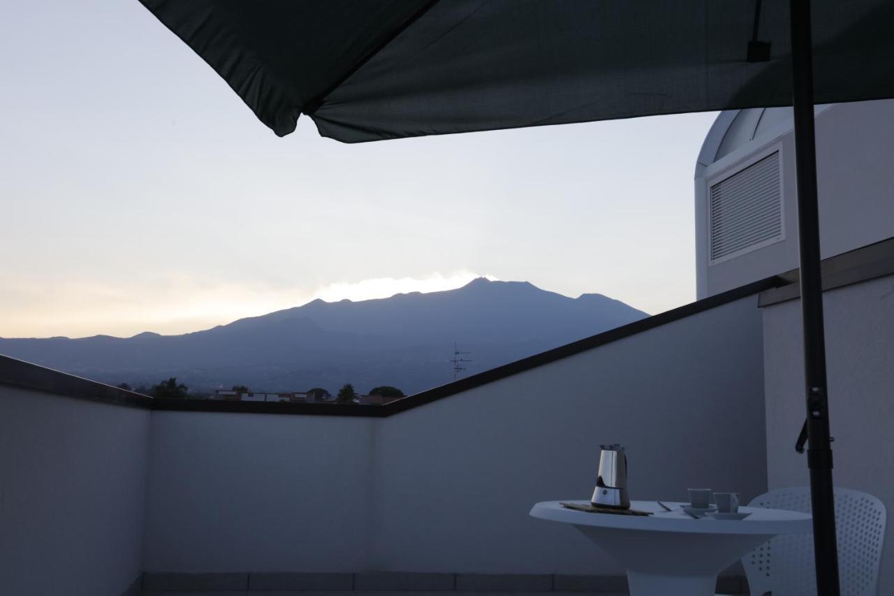 Path House - Etna & Sea View Aparthotel Riposto Ngoại thất bức ảnh