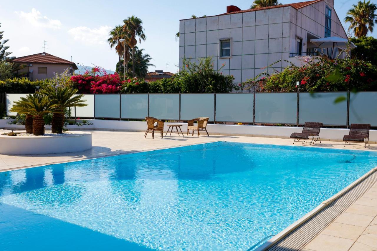 Path House - Etna & Sea View Aparthotel Riposto Ngoại thất bức ảnh